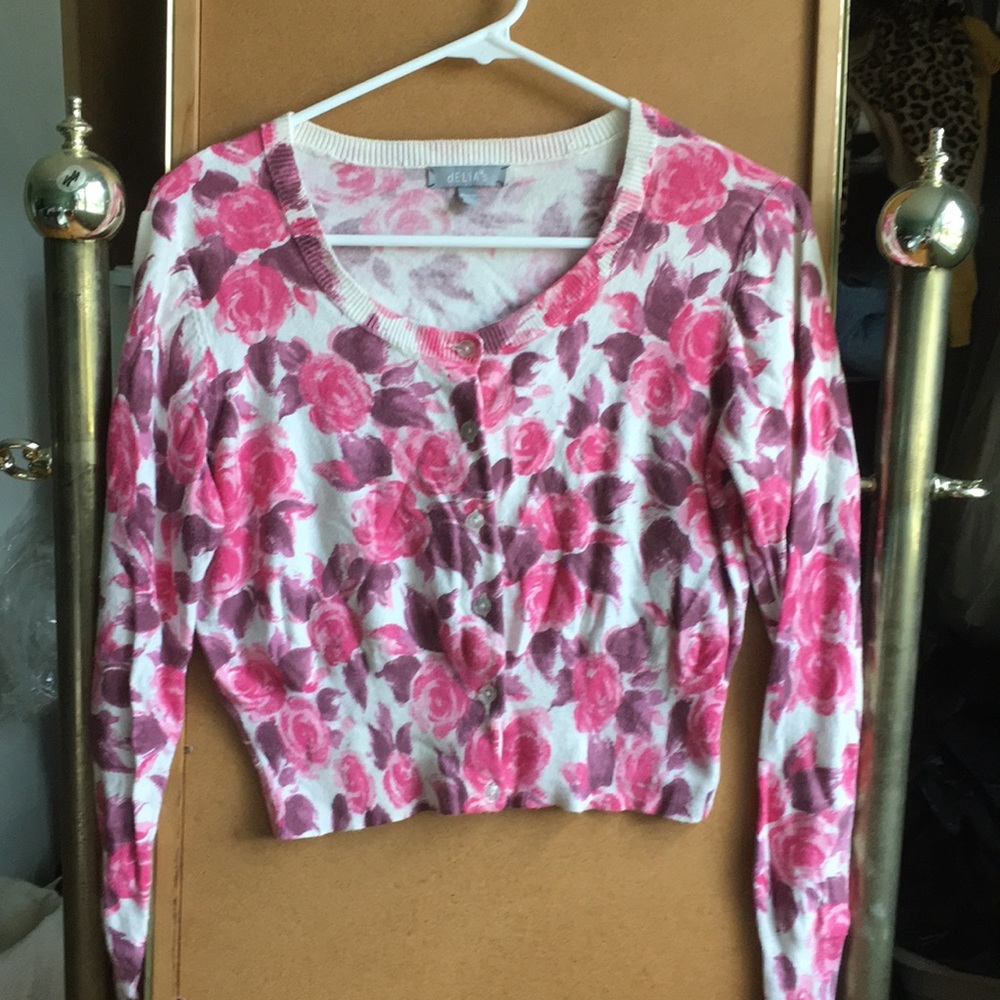 Pink floral crop cardigan w purple accent Delias